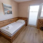 Lakebled House