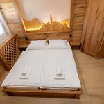 Lakebled House Bed & Breakfast *