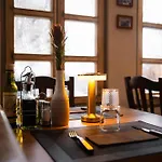 Bed & Breakfast Lakebled House *