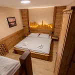 Bed & Breakfast Lakebled House