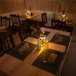 Lakebled House Bed & Breakfast *