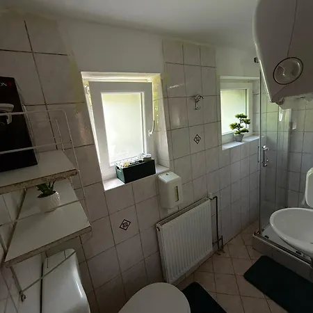 Bed & Breakfast Lakebled House *