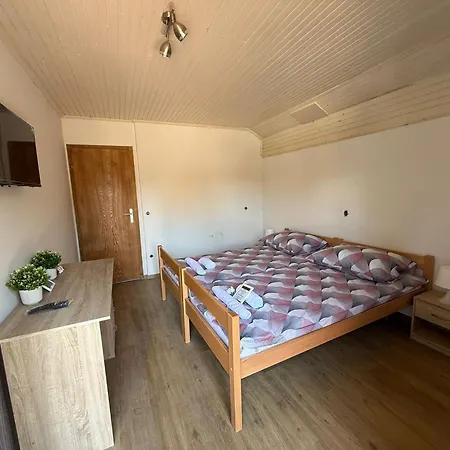 Hostel Bed & Breakfast Lakebled House Μπλεντ