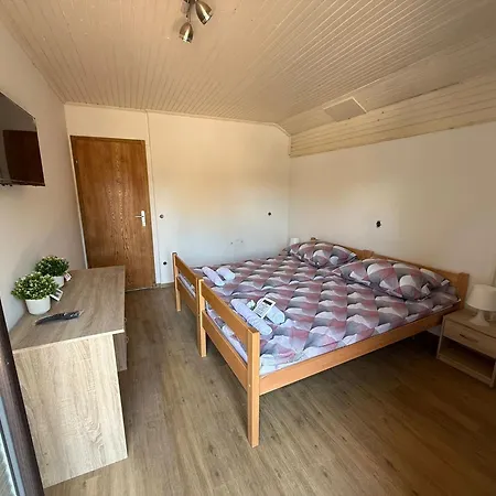 Bed & Breakfast Lakebled House * Μπλεντ