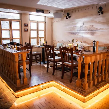 Bed & Breakfast Lakebled House