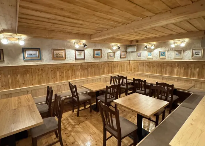 לינה וארוחת בוקר Lakebled House בלד